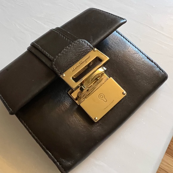 Salvatore Ferragamo wallet - Picture 3 of 3